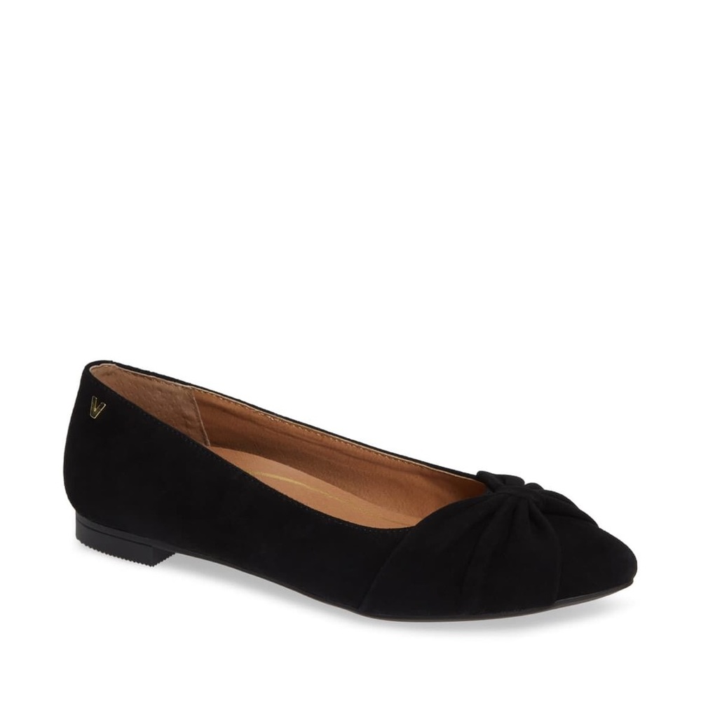 Vionic Gramercy pointed toe flats